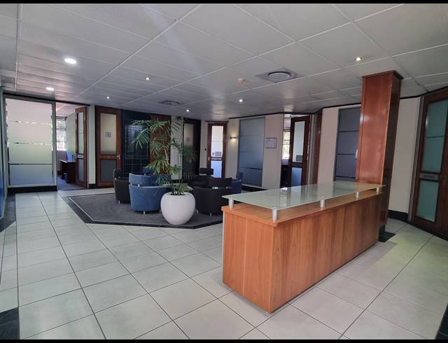 1,832M² OFFICE FOR SALE IN WOODMEAD